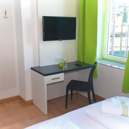Bestprice Hauptbahnhof Hotel Aquisgrán