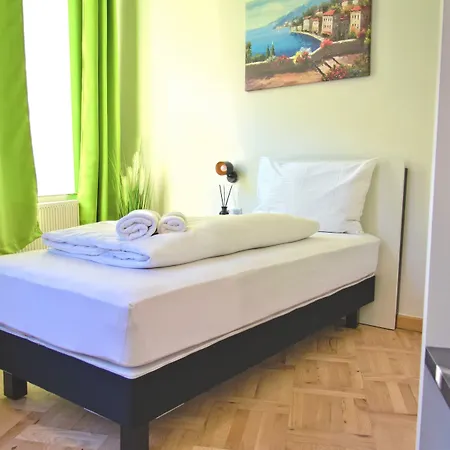 Отель Bestprice Hauptbahnhof