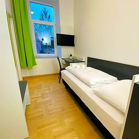 Bestprice Hauptbahnhof 2*